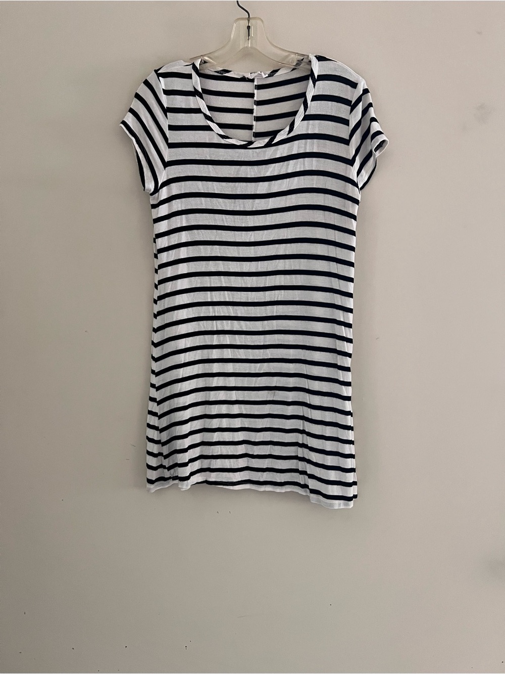 Women’s size large Black White Striped Short Cap Sleeve Knit Dress